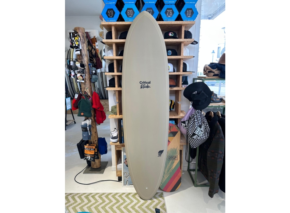 CRITICAL SLIDE 7'0" HERMIT PU MID LENGHT FCSII 2+ 1 FIN STRAW