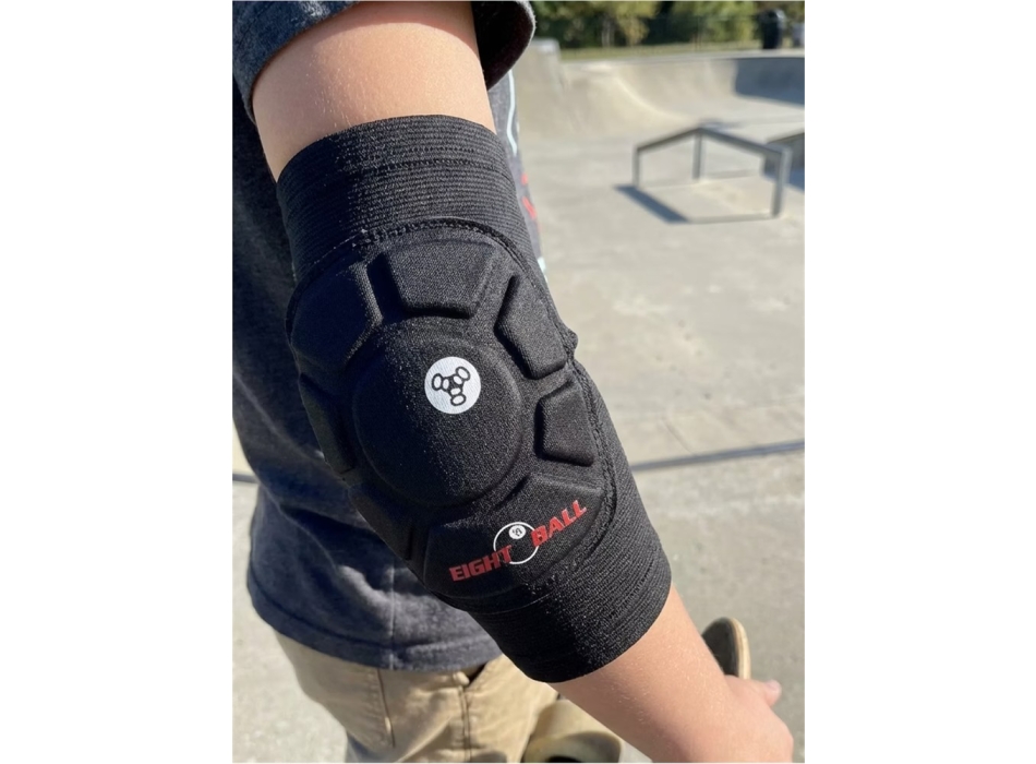 EIGHT BALL PAD SET PROTEZIONI STEALTH KNEE & ELBOW SKATE ADULTO BLACK
