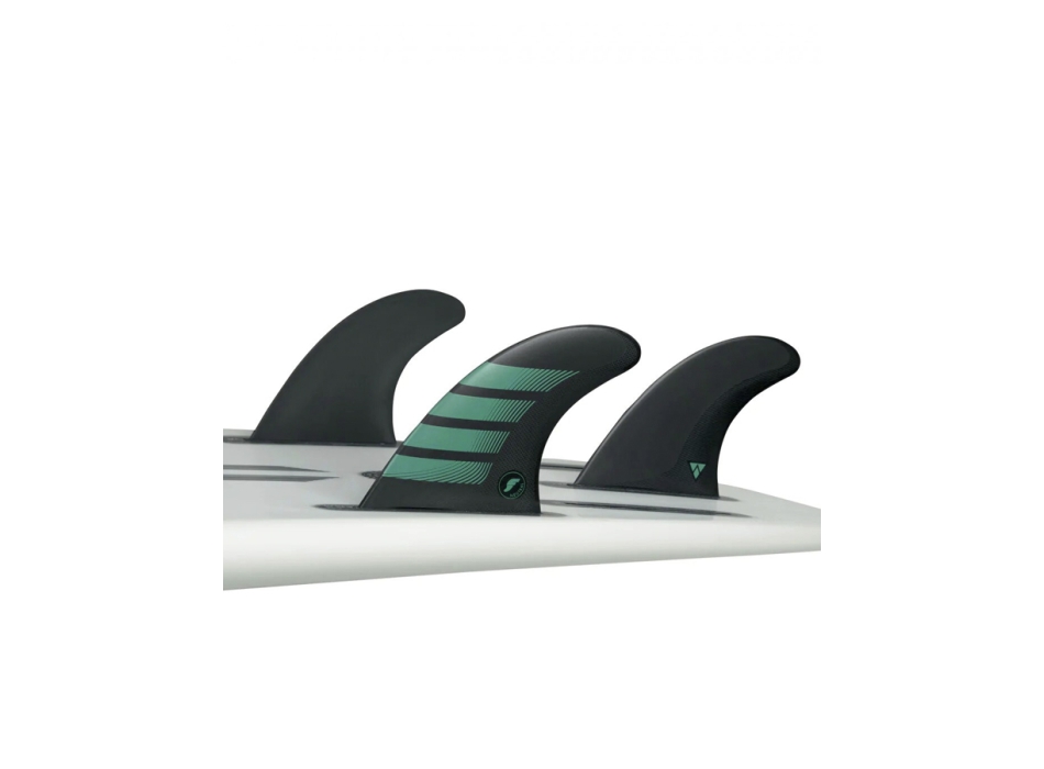 FUTURES F6 ALPHA PINNE TRI FIN SET MEDIUM