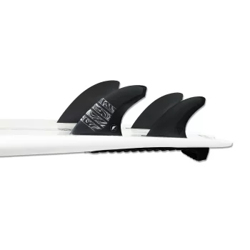 FUTURES PINNE VECTOR 3/2 ALPHA 5-FIN SCIMITAR CARBON GOLD MEDIUM