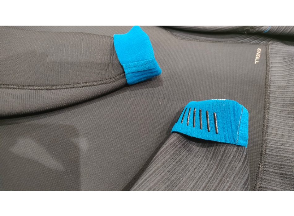 O'NEILL HYPERFREAK 5/4+ MUTA CHEST ZIP CON CAPPUCCIO