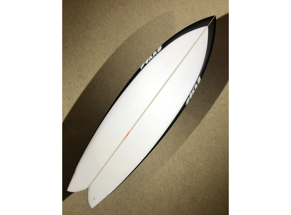 PUKAS CHRIS CHRISTENSON 5'10" PEGASO TWIN FIN BLACK