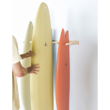 PUKAS SURFBOARD RACK IN LEGNO