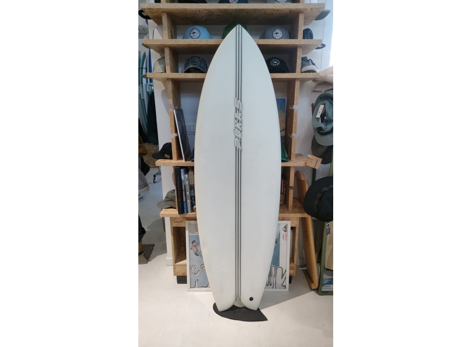 PUKAS SURFBOARDS 5'8" WOMBI FISH PE BY EYE SYMMETRY