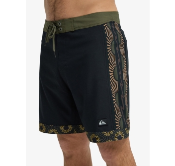 QUIKSILVER BOARDSHORTS SURFSILK NOMAD 18" BLACK