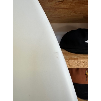 TORQ X-LITE POD MOD 5'10 AL MERRICK WHITE PINLINE EPOXY (USATA)