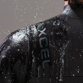 XCEL COMP+ 4/3 CHEST ZIP MUTA INTERA BLACK